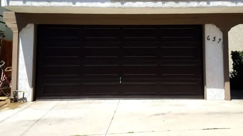 You are currently viewing <strong>Signs Your Garage Door May Need Replacement in Rancho Palos Verdes</strong>